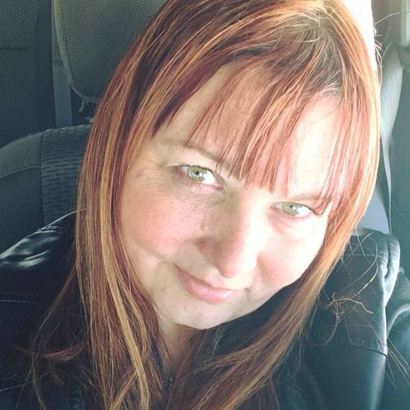 Meet your Posher, Scarlet - Picture 1 of 1